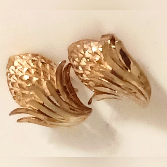 Vintage Crown Trifari Alfred Philippe Rush Series Pinecone Gold-tone Earrings - Picture 5 of 5